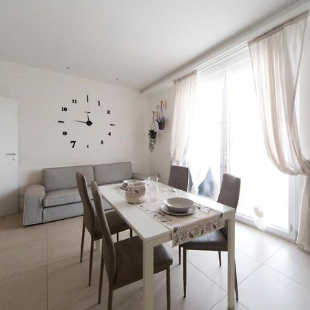 Slow Chic Apartment Ganzirri Messina Ngoại thất bức ảnh